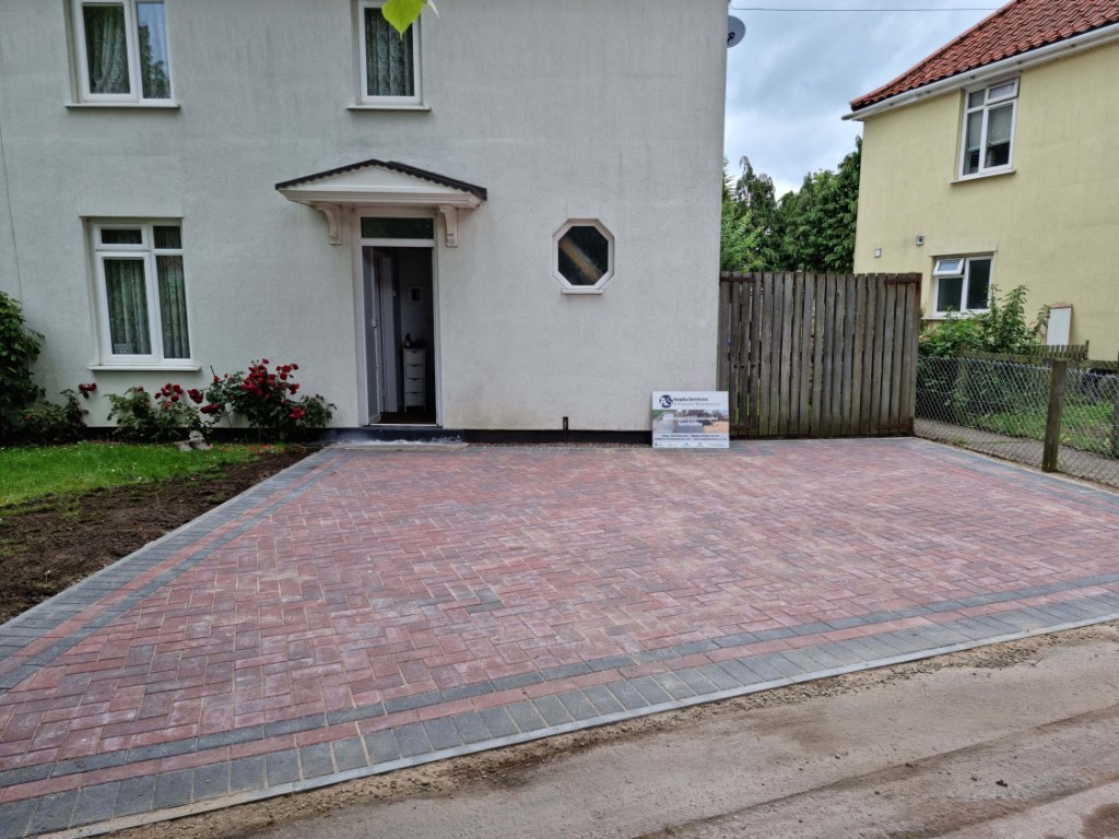 This is a newly installed block paved drive installed by NS Driveways Ashtead